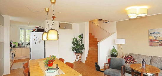 Penthouse-Maisonette mit Mieter, 2 Tiefgaragen Parkplätze - Die clevere EUR Anlage