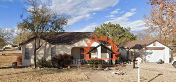 416 Kathrine Ave, Texico, NM 88135