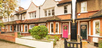 4 bed semi-detached house for sale