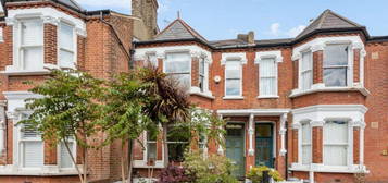 5 bed terraced house for sale