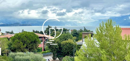 Trilocale via Tiziano, Desenzano Centro, Desenzano del Garda