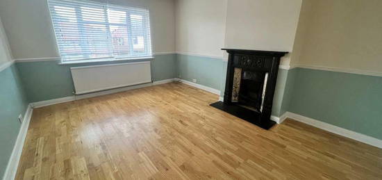 2 bedroom maisonette