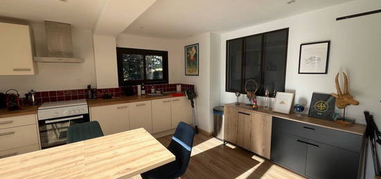 Appartement T1 bis terrasse et place de parking