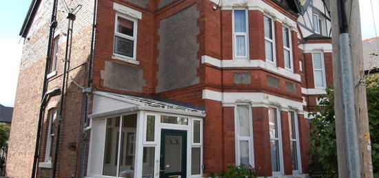 Flat for sale in Dunraven Road, West Kirby, Wirral, Merseyside CH48