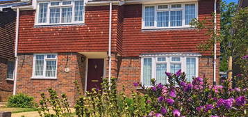 5 bedroom detached house to rent