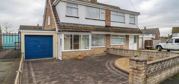 3 bed semi-detached house for sale