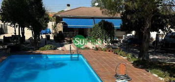 Chalet en avenida Del Ferrocarril en Yeles