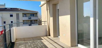 Appartement À Vendre 2 Pièces 44 m², terrasse, parking