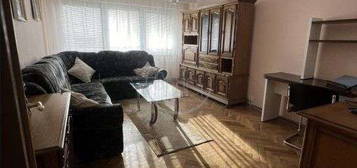 Apartament 3 camere cu balcon si debara 80 mpu Mihai Viteazu