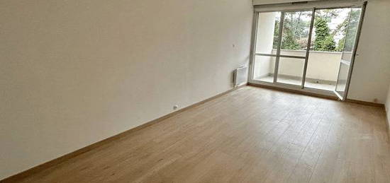 Location appartement 1 pièce 27 m²