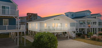 413 38th St, Sunset Beach, NC 28468