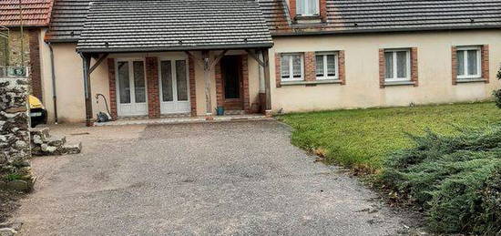 Maison individuelle avec dépendances près de Sézanne