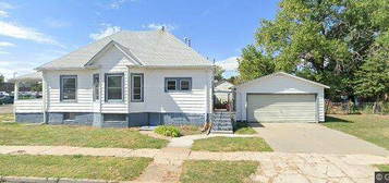 1203 W 2nd St, North Platte, NE 69101