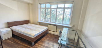 Flat to rent in Euston Road, London NW1