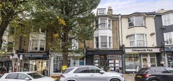 Flat to rent in Goldstone Villas, Hove BN3