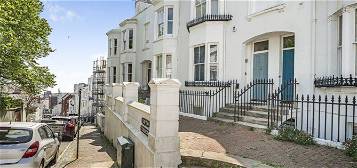 Flat to rent in Clifton Terrace, Brighton, East Sussex BN1