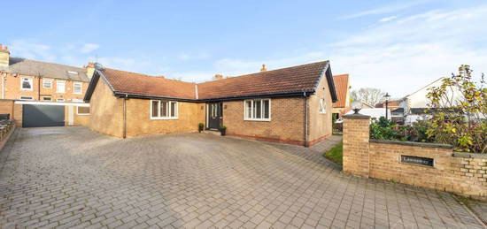 Bungalow for sale in Wakefield Road, Ackworth WF7