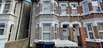 End terrace house for sale in West End Road, Southall UB1