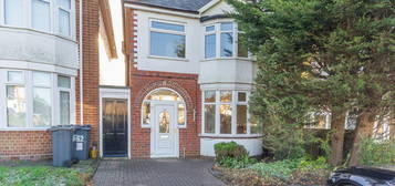 3 bedroom detached house