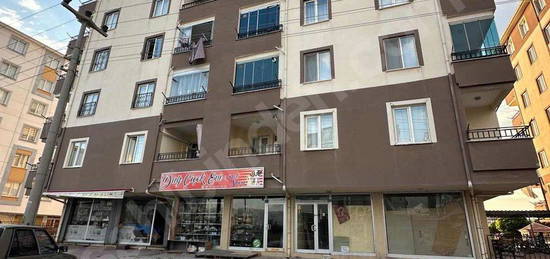 SANAYİ YOLU ÜZERİ KALE APT 3+1 FIRSAT DAİRE