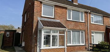 3 bedroom semi-detached house