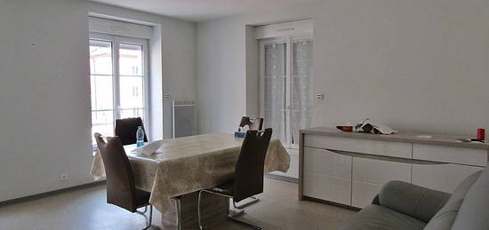 Appartement  à louer, 2 pièces, 1 chambre, 59 m²