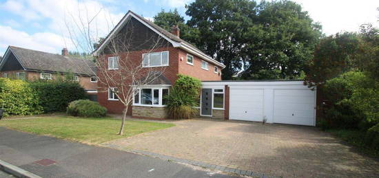 4 bedroom detached house