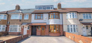 4 bedroom terraced house to rent