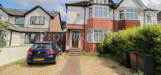 3 bedroom semi-detached house to rent