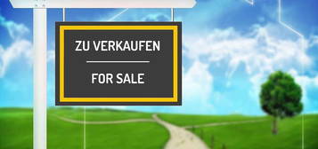 Grundstück mit Altbestand in zentraler Lage