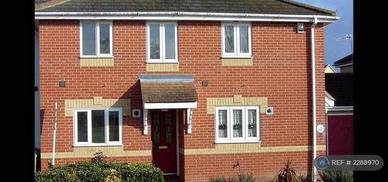 2 bedroom terraced house