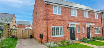 3 bed semi-detached house for sale