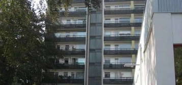 2-Zimmer-Wohnung mit Balkon in zentraler Gegend