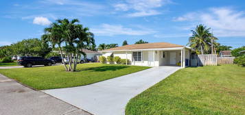 1513 Berkshire Ave, Jupiter, FL 33469