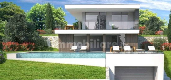 Villa unifamiliare 290 m², Centro, Azzate