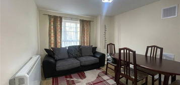 2 bed flat to rent