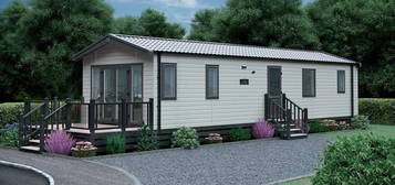 2 bedroom lodge for sale