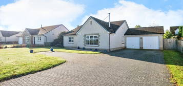 4 bed bungalow for sale