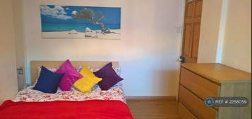 1 bedroom flat share