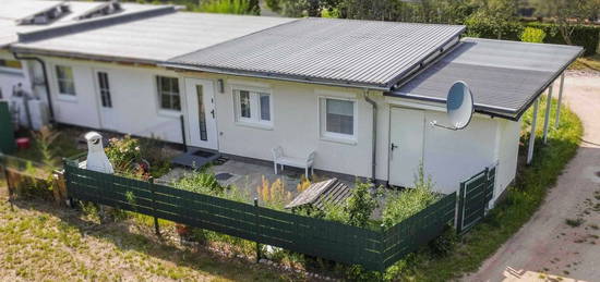 Feriendomizil am Grimnitzsee - Möblierter 3-Zi.-Bungalow inkl. Carport und Schuppen