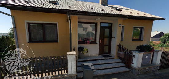 Rodinný dům, 130 m² + 430 m² pozemek, Hradčany, Bystré