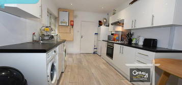 5 bedroom terraced house