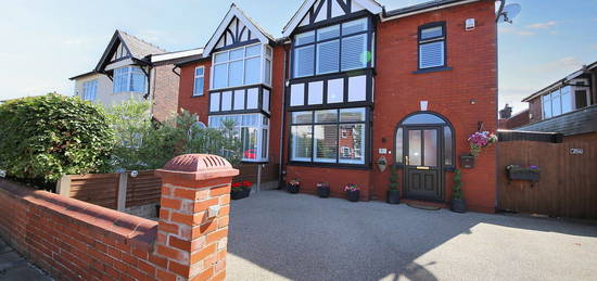 3 bed semi-detached house for sale