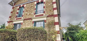 Maison 2 étages  à vendre, 7 pièces, 4 chambres, 140 m²