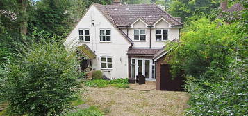 4 bed detached house for sale