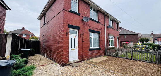 3 bedroom semi-detached house to rent