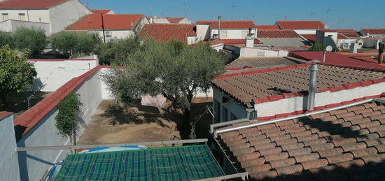 Casa adosada en Azuaga