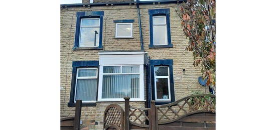 Terraced house to rent in New Bank Street, Morley, Leeds LS27