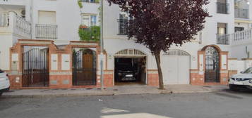 Casa adosada en venta en  Gran Capitan, Santa Fe