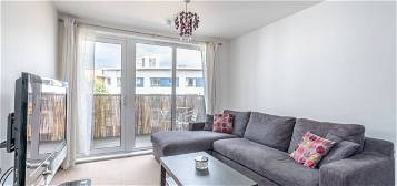 Flat to rent in Tarves Way, Greenwich SE10